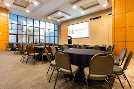 Auditório do Espaço Milenium preparado para o congresso